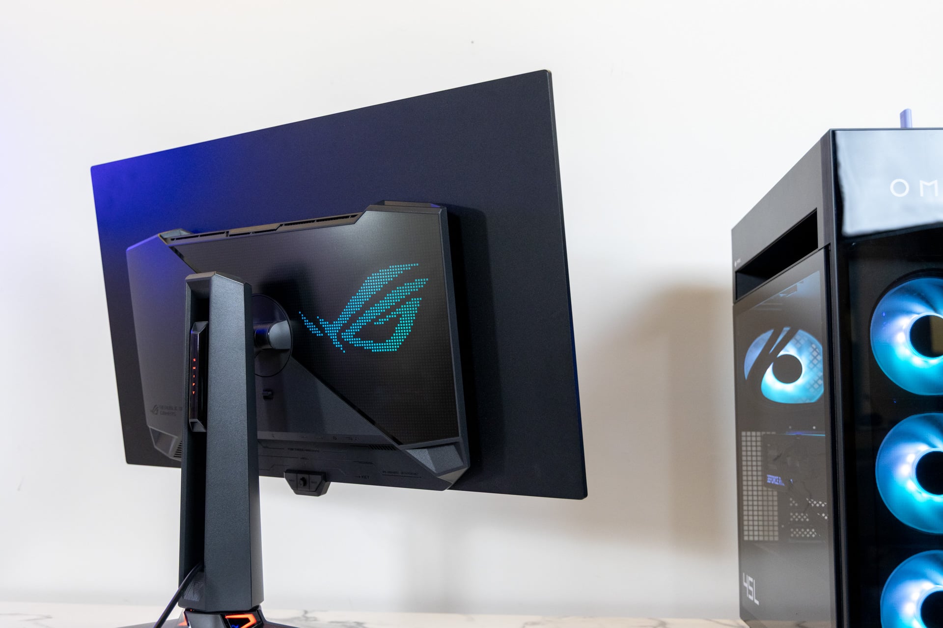 Asus ROG Swift OLED PG32UCDM Gen 3 gaming monitor review