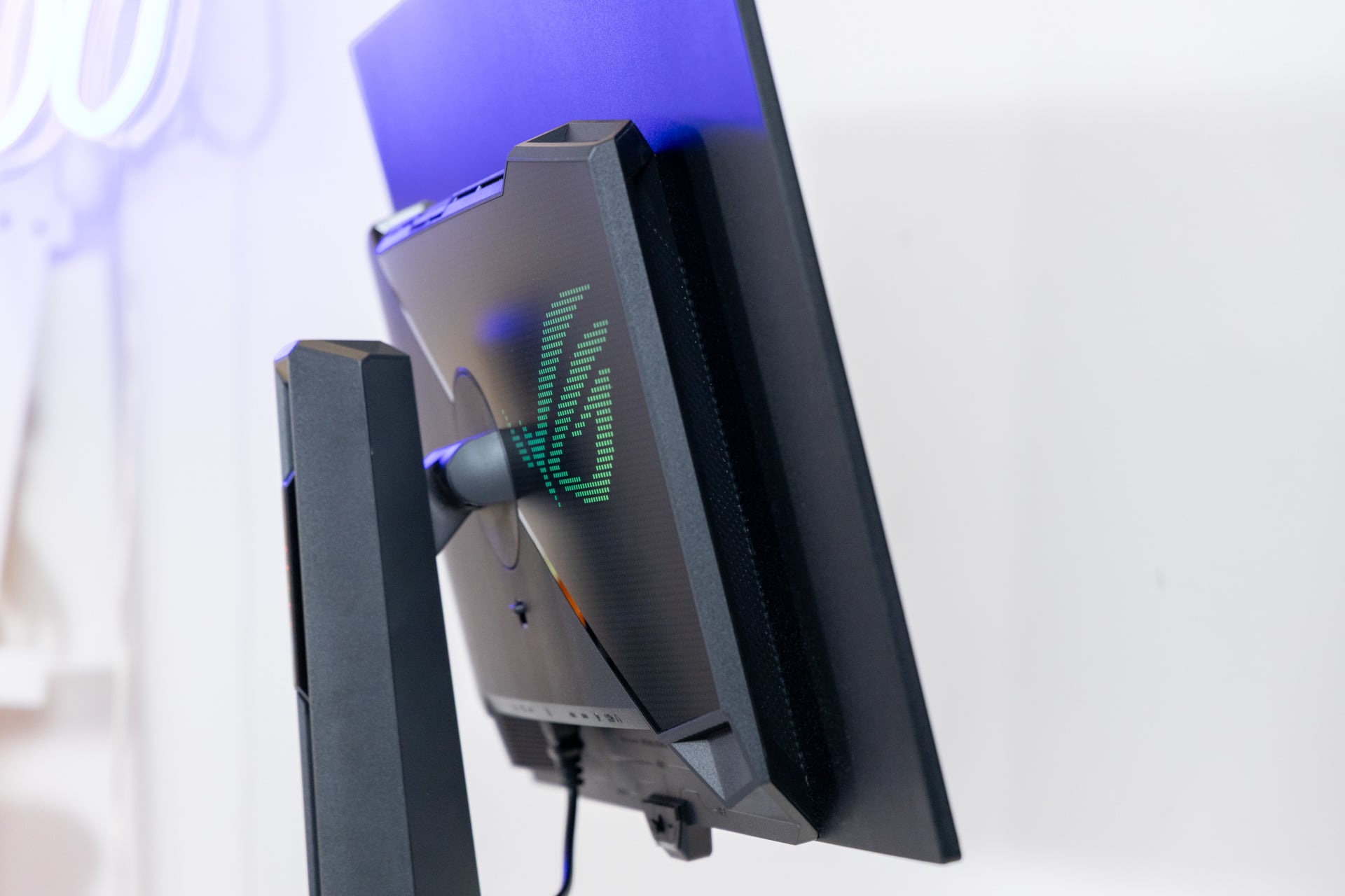 Asus ROG Swift OLED PG32UCDM Gen 3 gaming monitor review