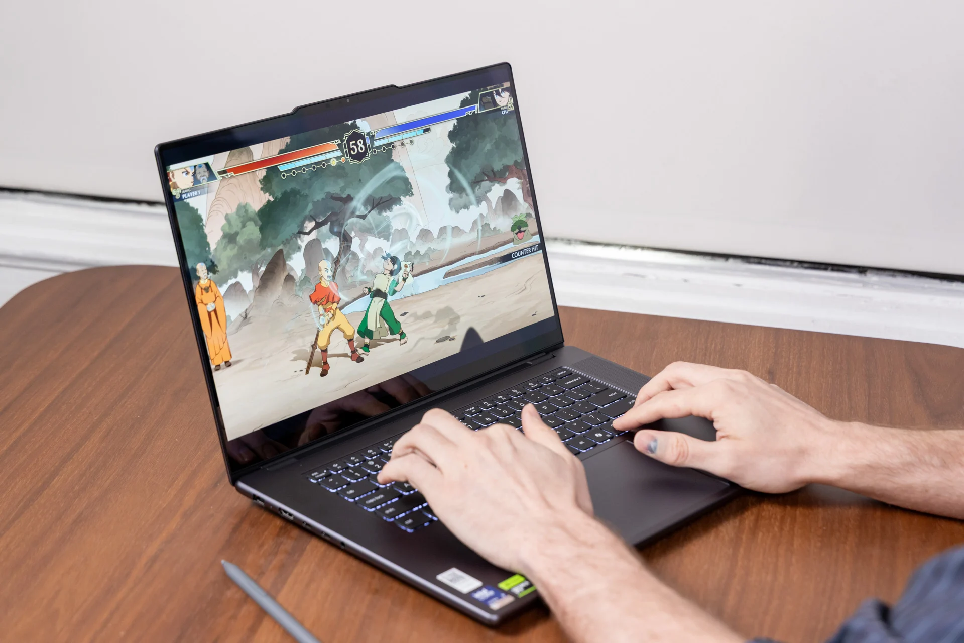Lenovo Pro 9i 16 G11 Aura Edition Review 13
