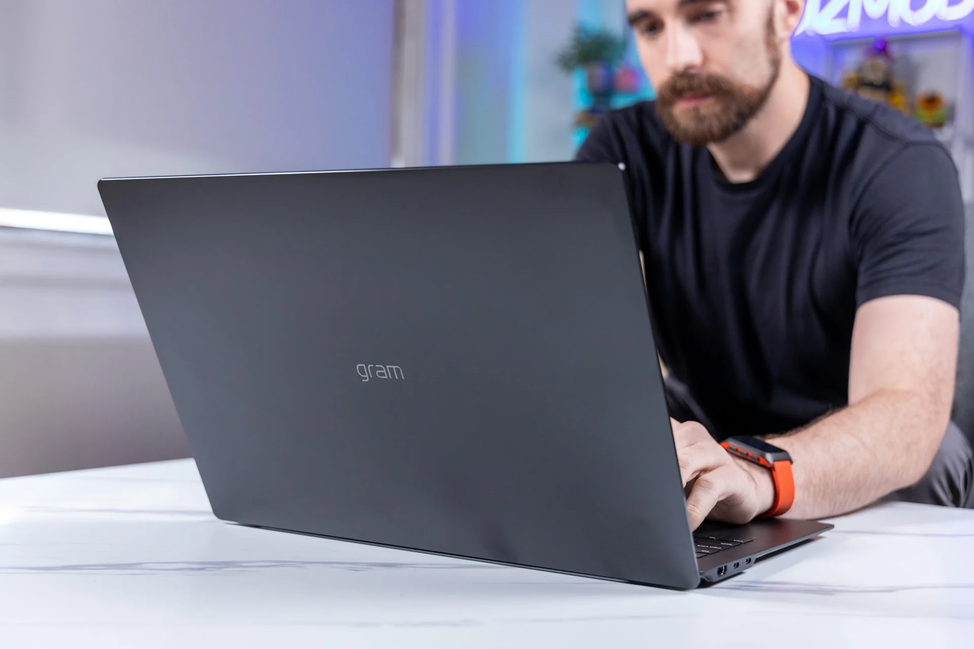 Lg Gram Pro 16 Inch Review 01