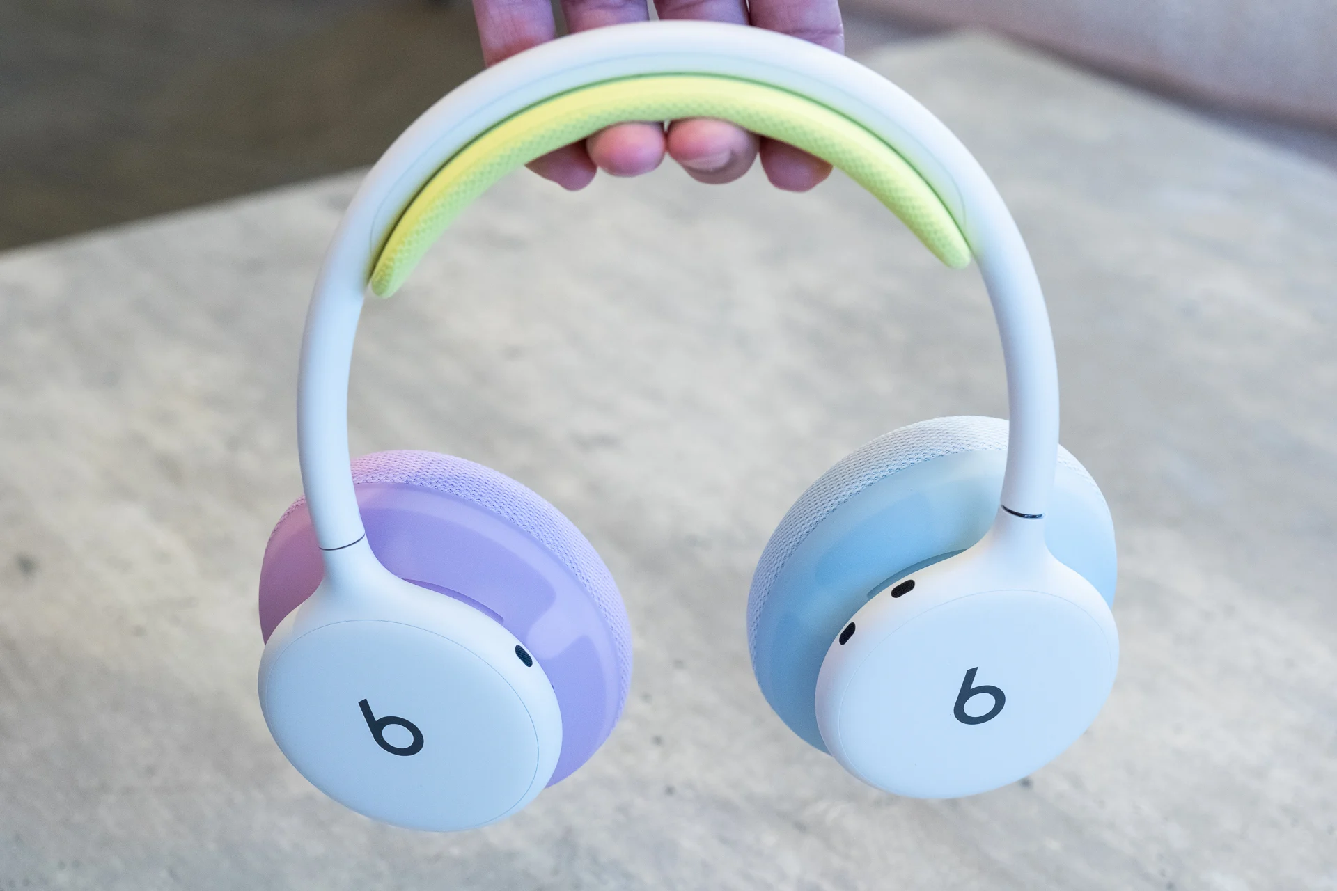 Beats 360 Headphones 10