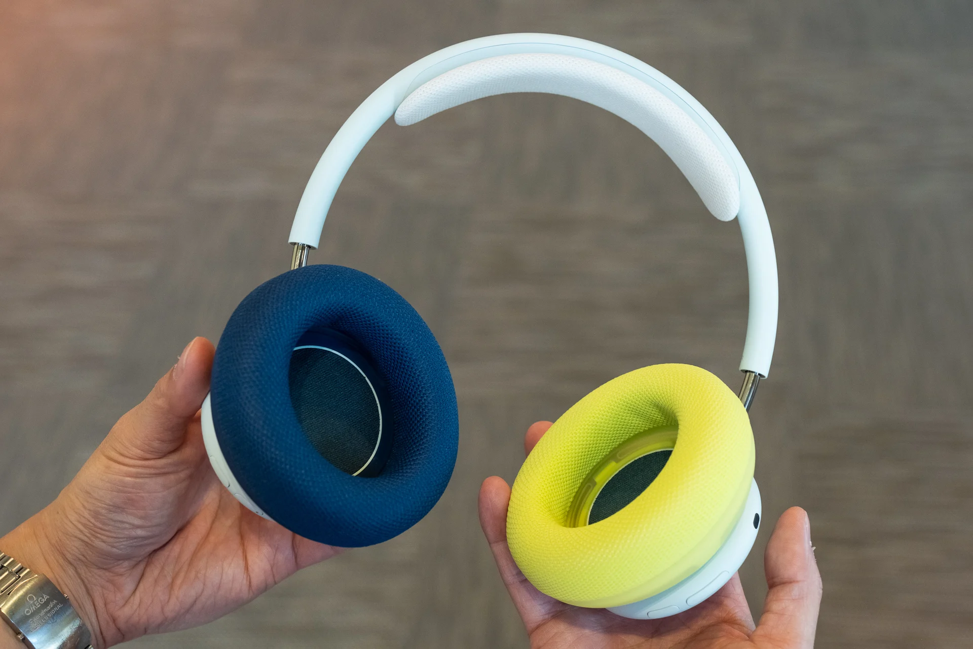 Beats 360 Headphones 13